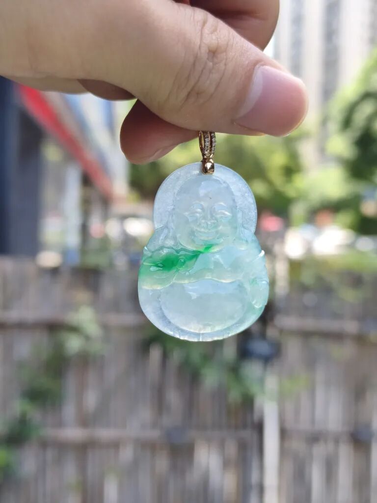 绿透笑佛 正面